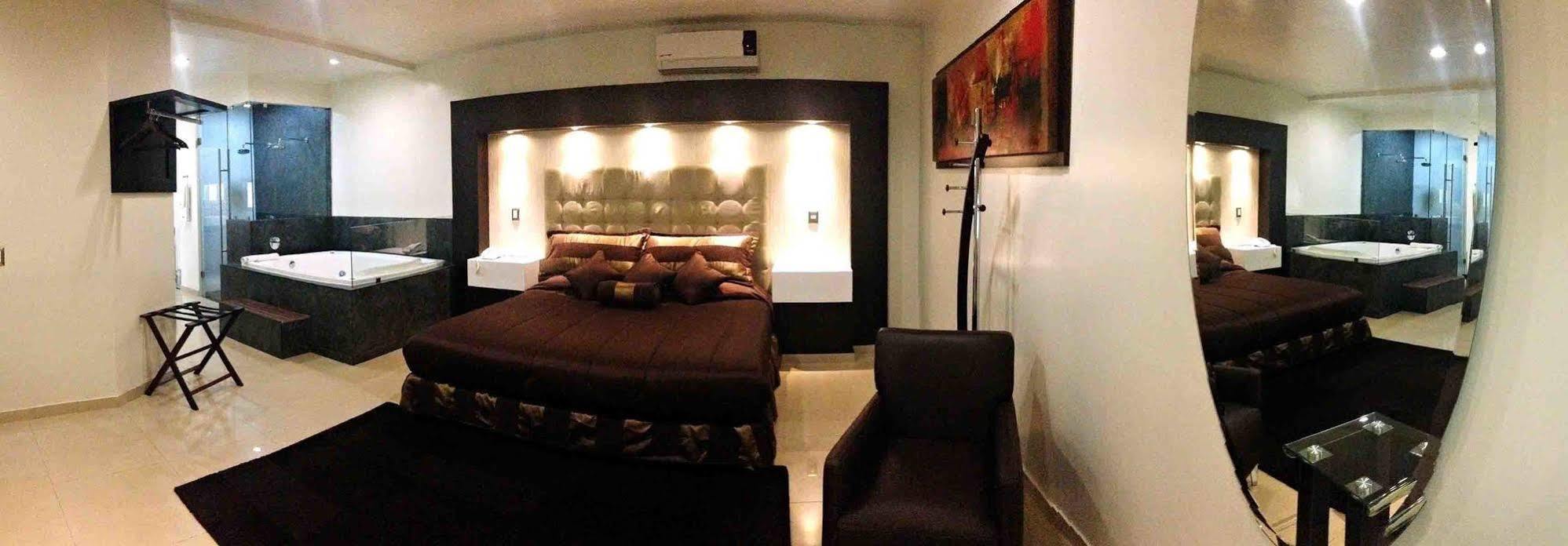 Hotel Centinela Grand Арандас Экстерьер фото